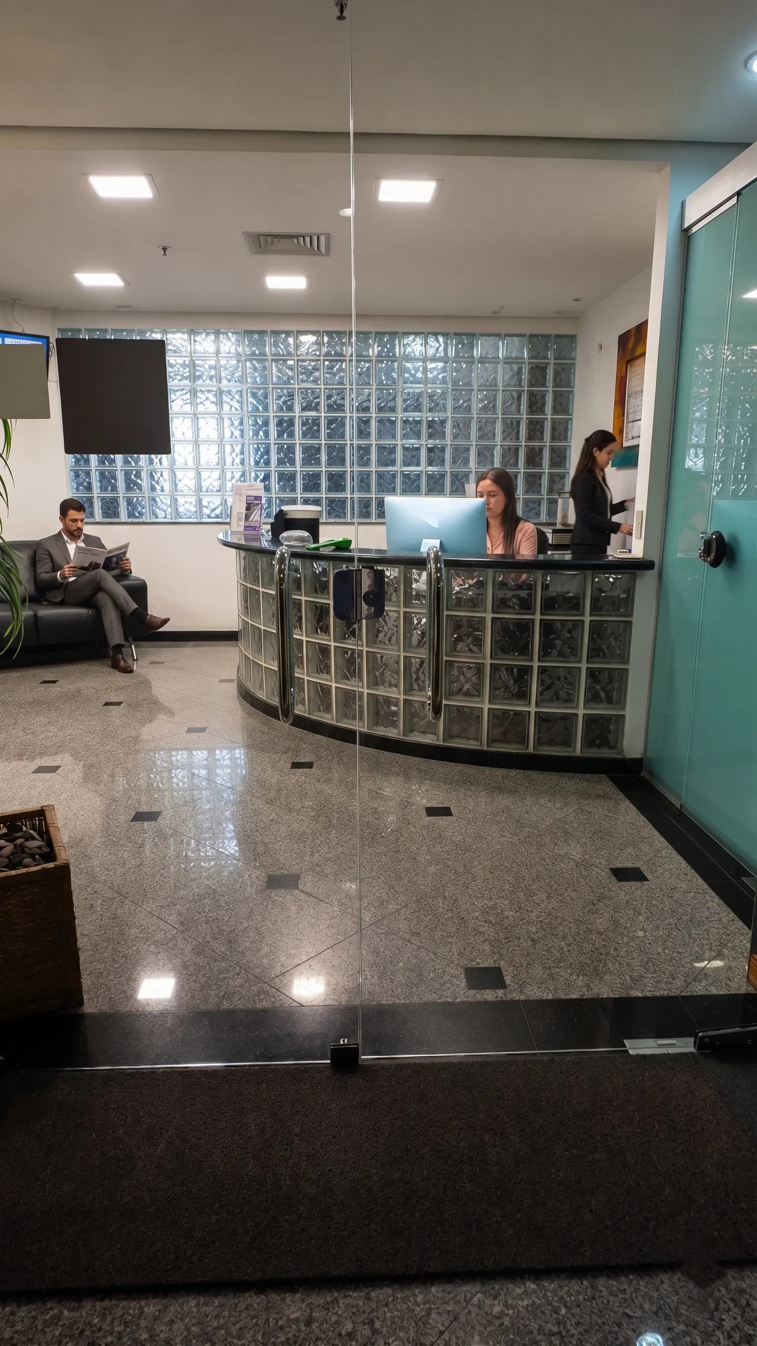 Endereço e atendimento profissional